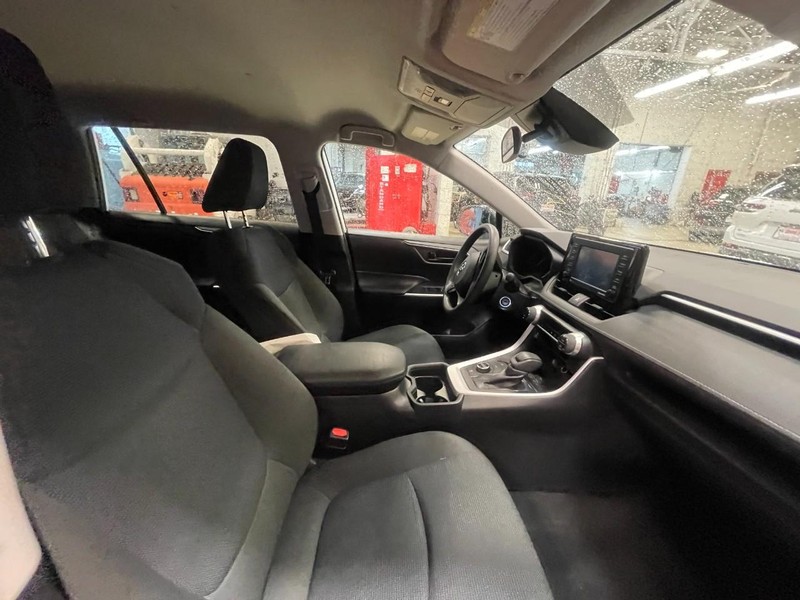 Toyota RAV4 Vehicle Image 03
