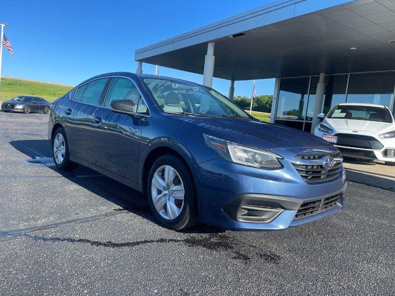 Subaru Legacy Vehicle Image 02