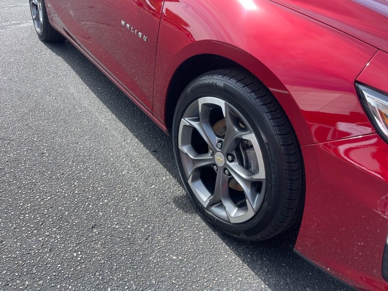 Chevrolet Malibu Vehicle Image 05