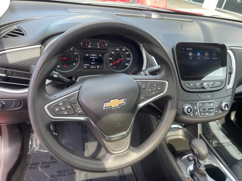 Chevrolet Malibu Vehicle Image 20