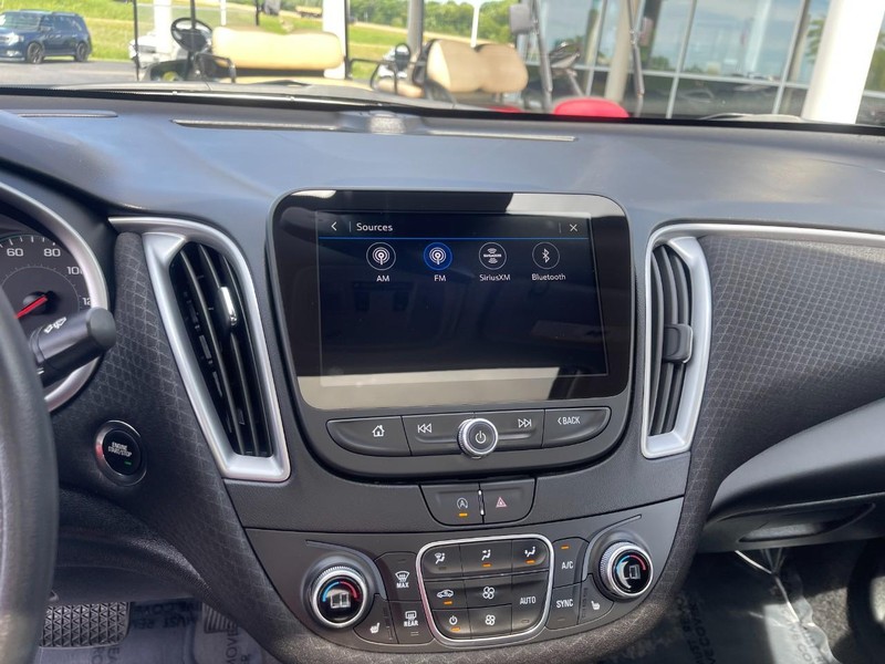 Chevrolet Malibu Vehicle Image 28