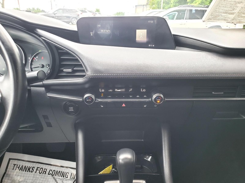 Mazda Mazda3 Sedan Vehicle Image 10