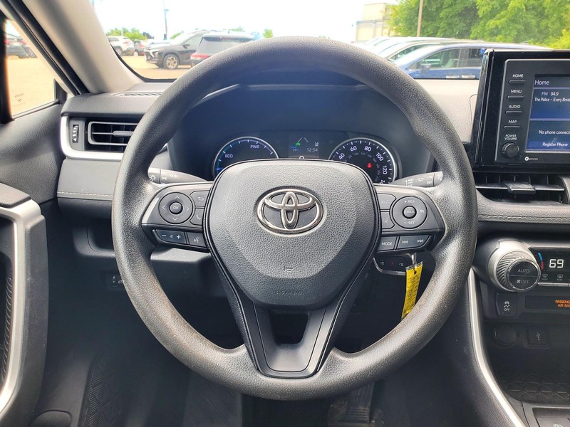 Toyota RAV4 Vehicle Image 09