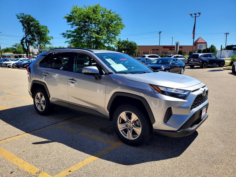 Toyota RAV4 Vehicle Image 03