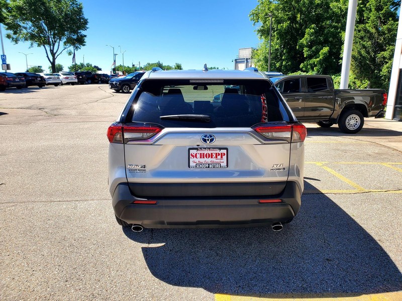 Toyota RAV4 Vehicle Image 06