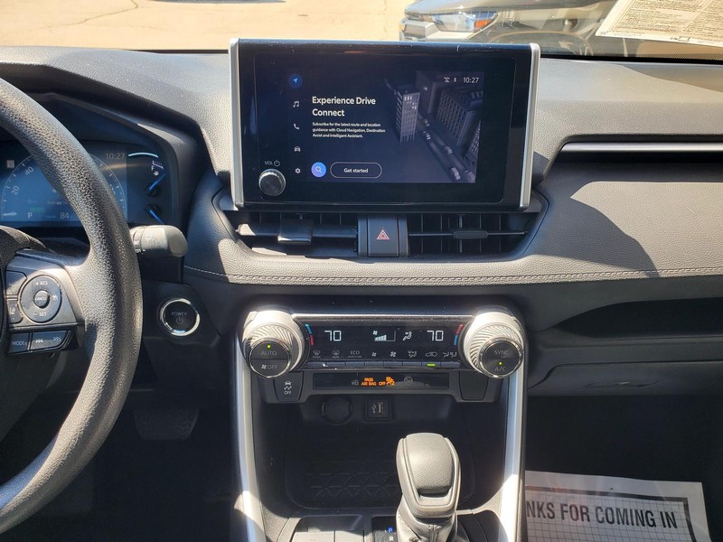 Toyota RAV4 Vehicle Image 10