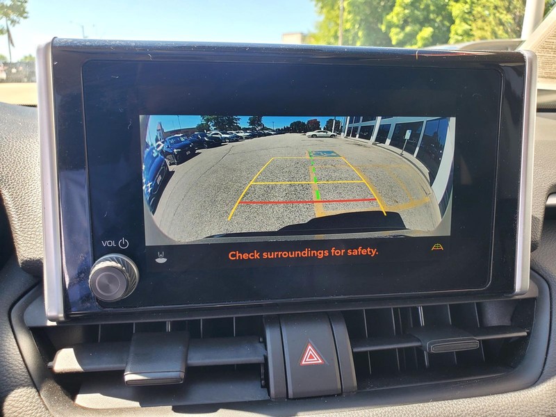 Toyota RAV4 Vehicle Image 11
