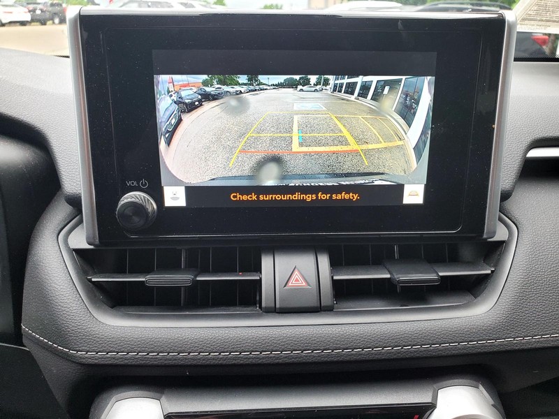 Toyota RAV4 Vehicle Image 11