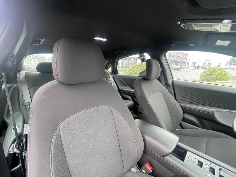 Hyundai IONIQ 6 Vehicle Image 04