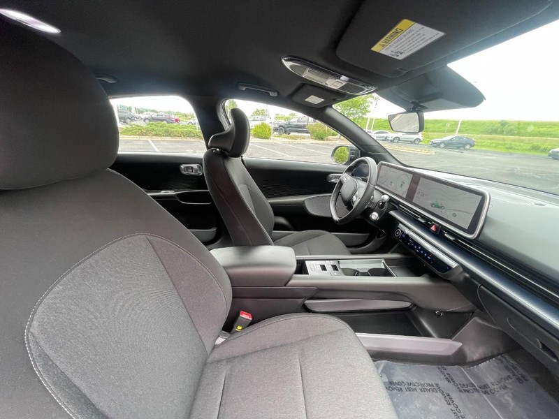 Hyundai IONIQ 6 Vehicle Image 07