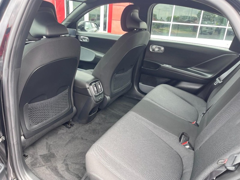 Hyundai IONIQ 6 Vehicle Image 14
