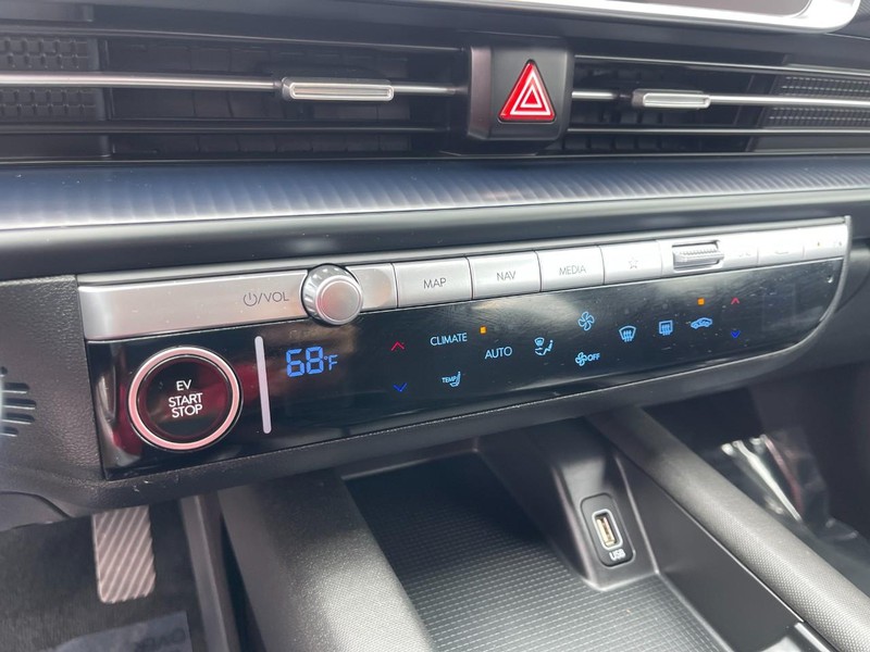 Hyundai IONIQ 6 Vehicle Image 27