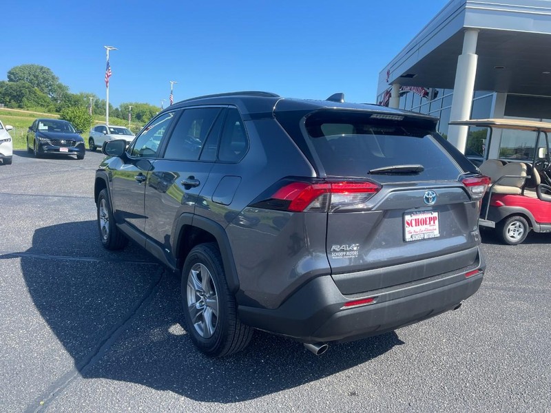 Toyota RAV4 Vehicle Image 04