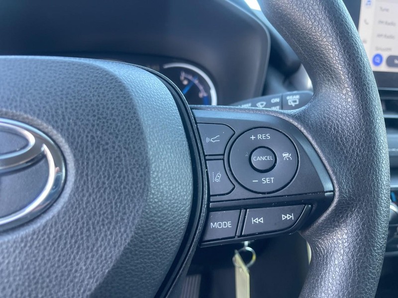 Toyota RAV4 Vehicle Image 17