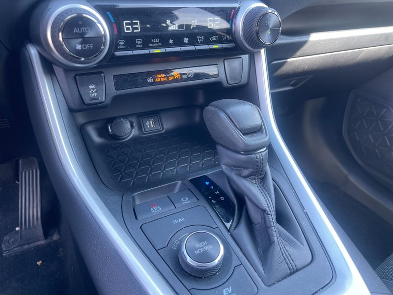 Toyota RAV4 Vehicle Image 20