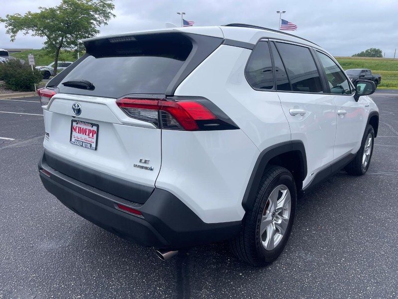 Toyota RAV4 Vehicle Image 02