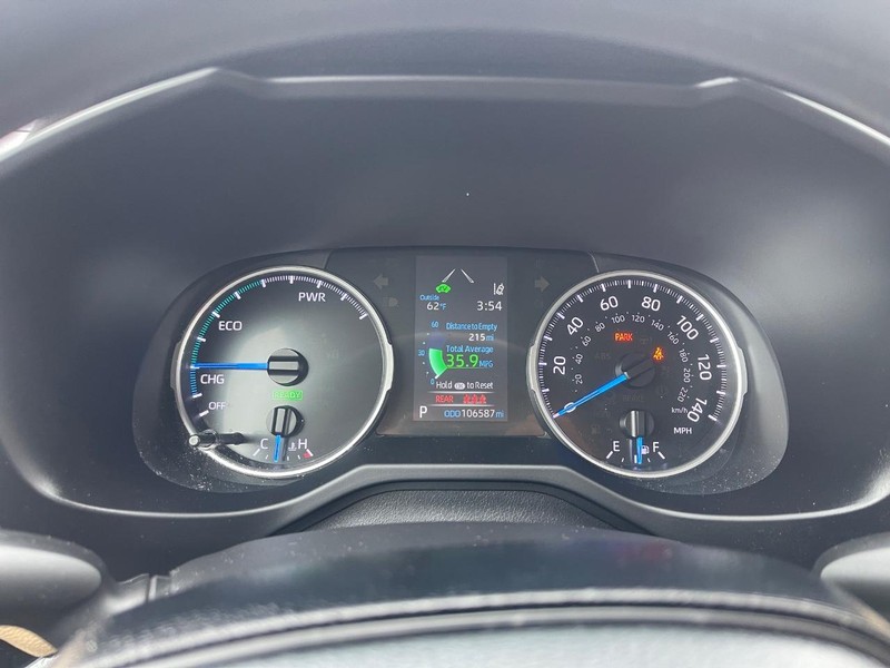 Toyota RAV4 Vehicle Image 14