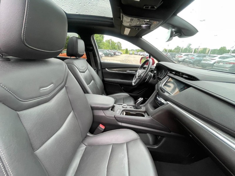 Cadillac XT5 Vehicle Image 04