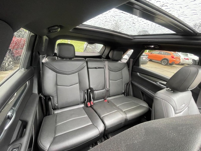 Cadillac XT5 Vehicle Image 05