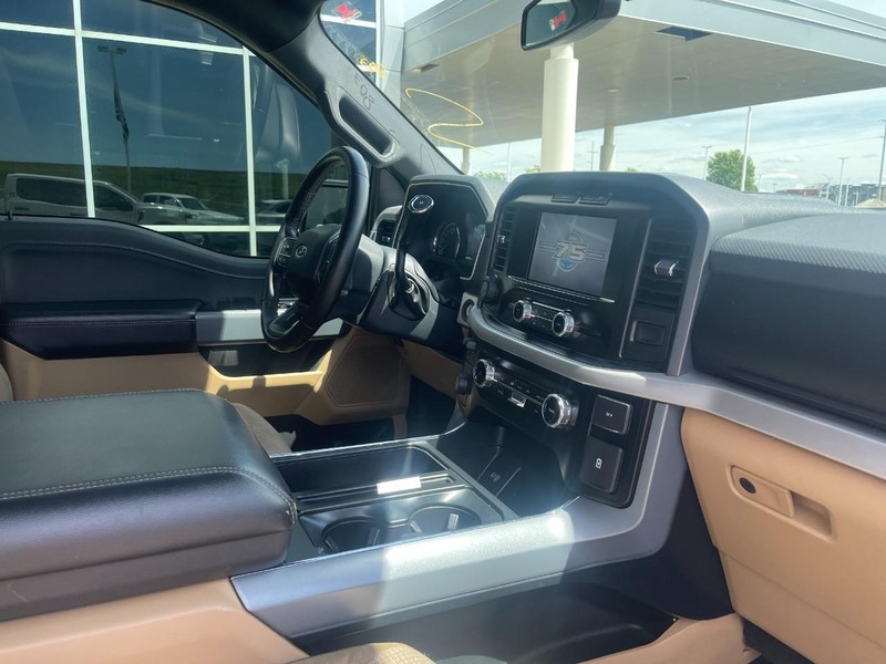 Ford F-150 Vehicle Image 02