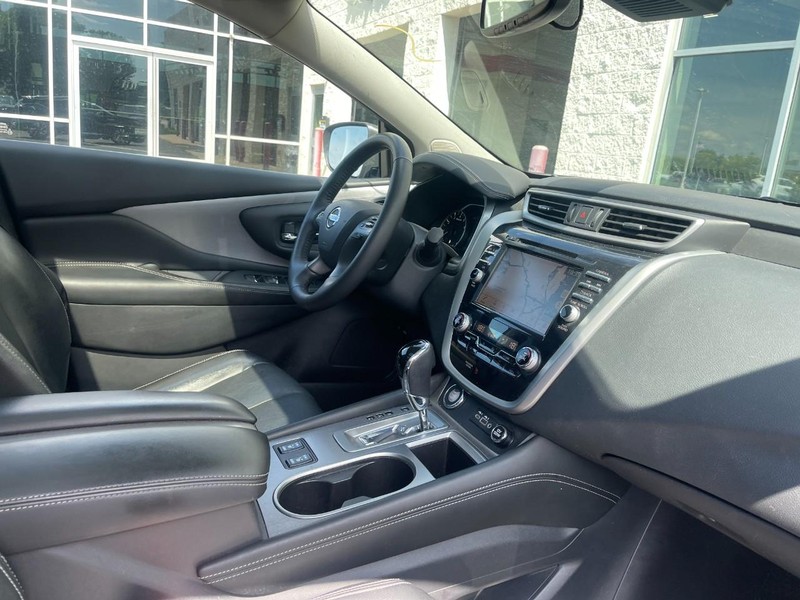 Nissan Murano Vehicle Image 02