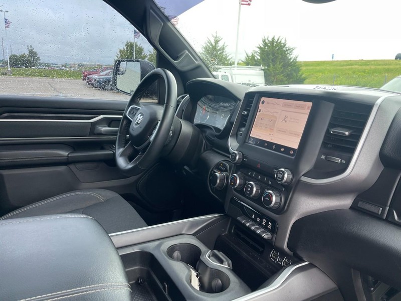 Ram 1500 Vehicle Image 02