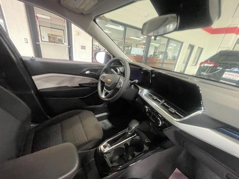 Chevrolet Trax Vehicle Image 05