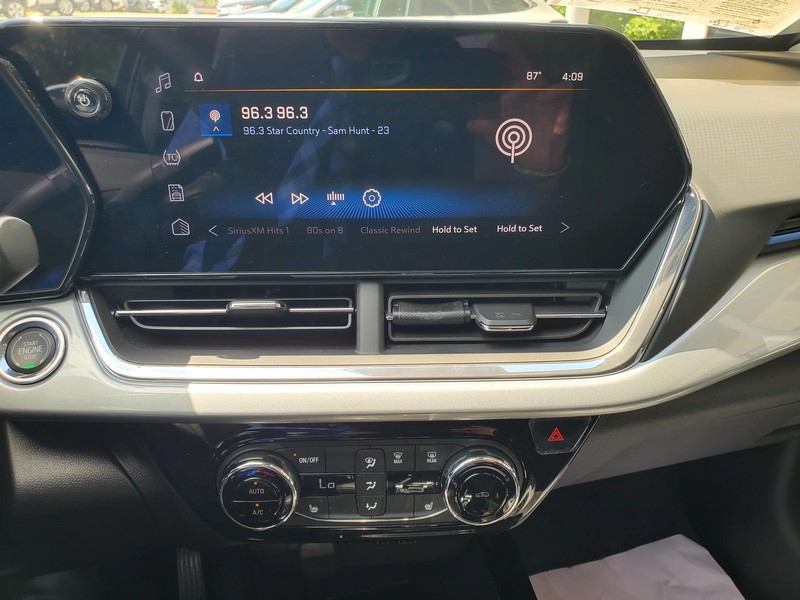 Chevrolet Trax Vehicle Image 10