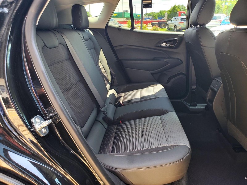Chevrolet Trax Vehicle Image 14
