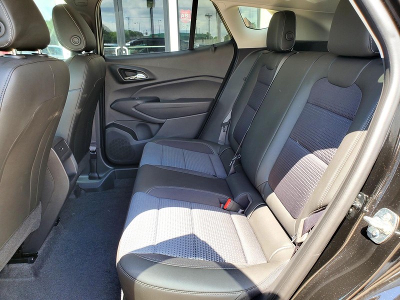 Chevrolet Trax Vehicle Image 15