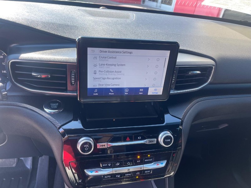 Ford Explorer Vehicle Image 28