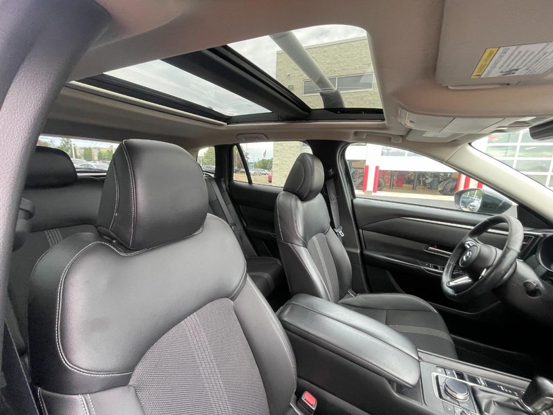 Mazda CX-50 Vehicle Image 05