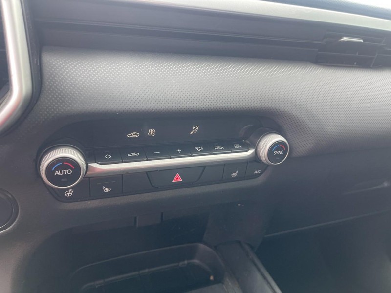 Mazda CX-50 Vehicle Image 15