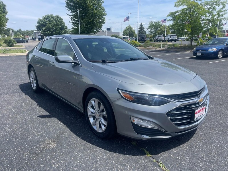 Chevrolet Malibu Vehicle Image 02