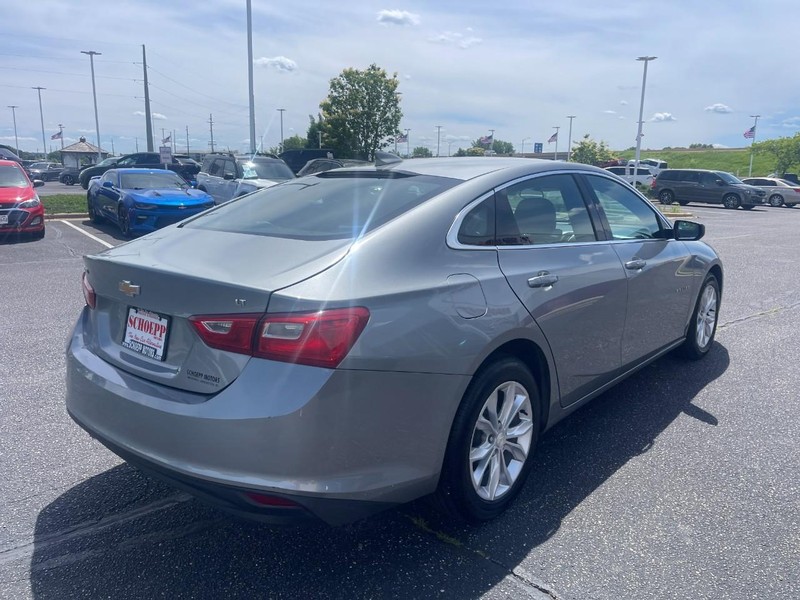 Chevrolet Malibu Vehicle Image 03