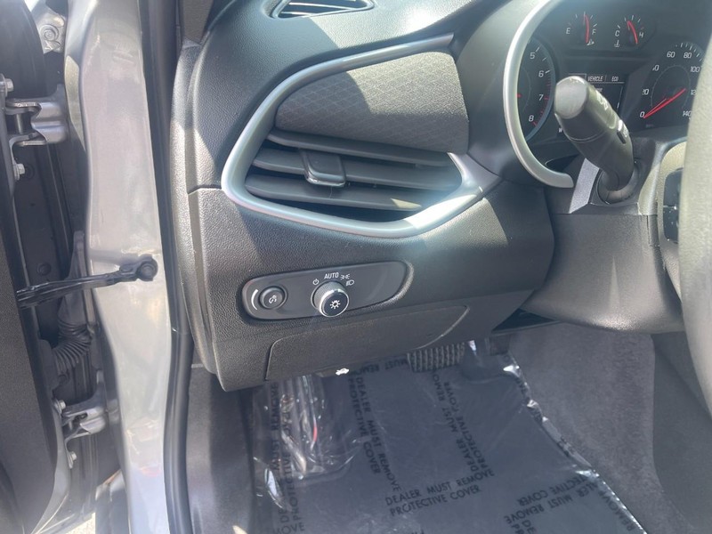 Chevrolet Malibu Vehicle Image 11