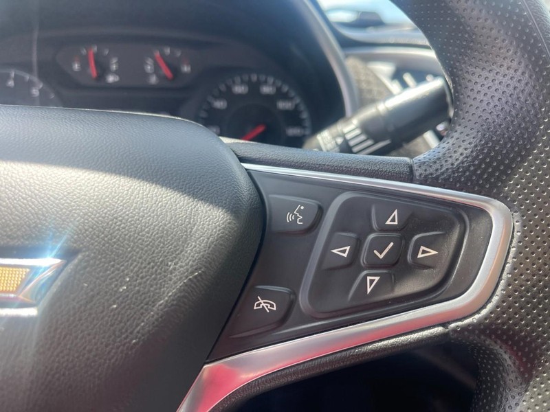 Chevrolet Malibu Vehicle Image 14