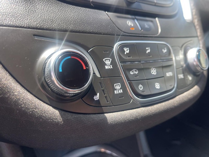 Chevrolet Malibu Vehicle Image 18