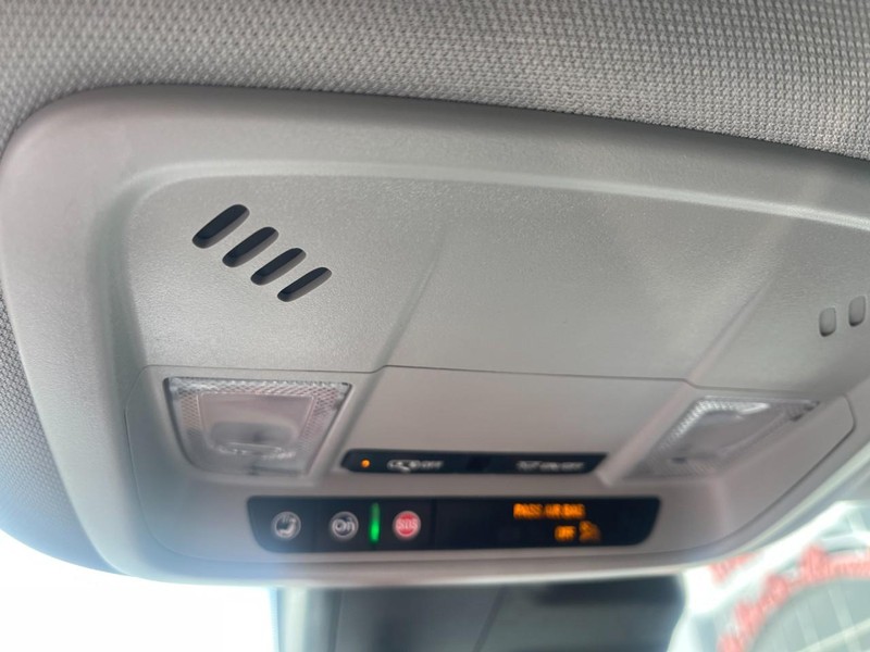 Chevrolet Malibu Vehicle Image 20