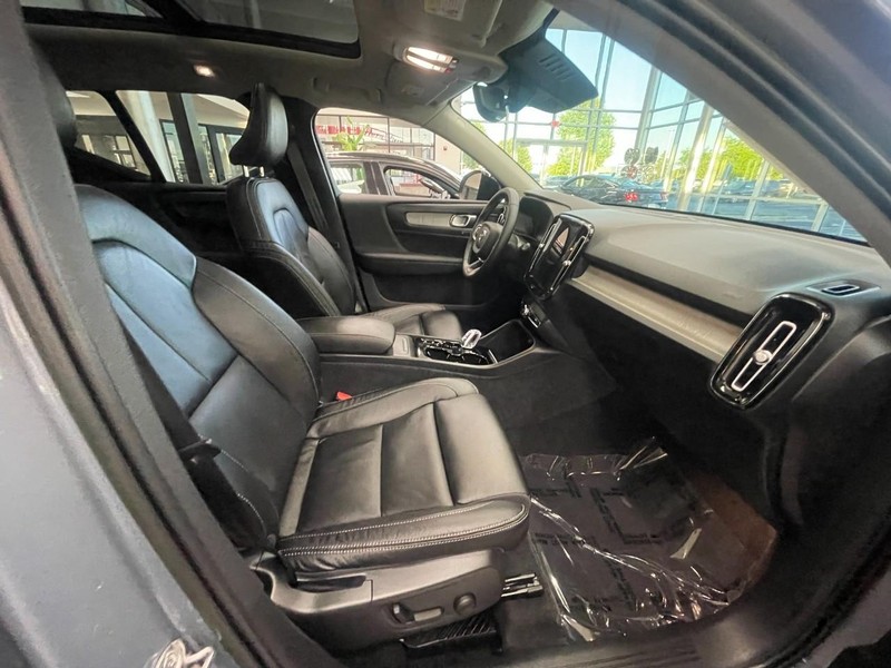 Volvo XC40 Vehicle Image 07