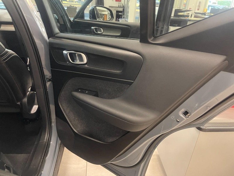 Volvo XC40 Vehicle Image 11