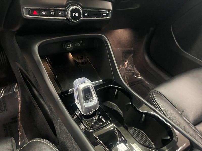 Volvo XC40 Vehicle Image 22