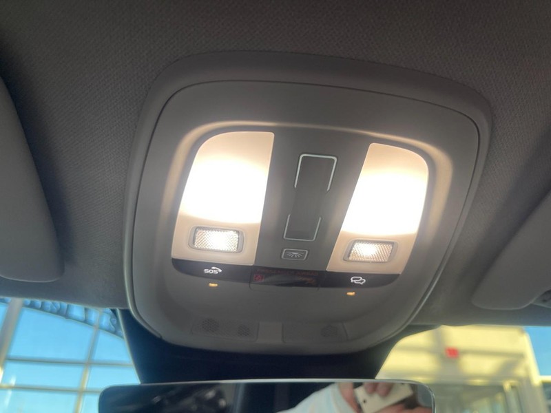 Volvo XC40 Vehicle Image 27