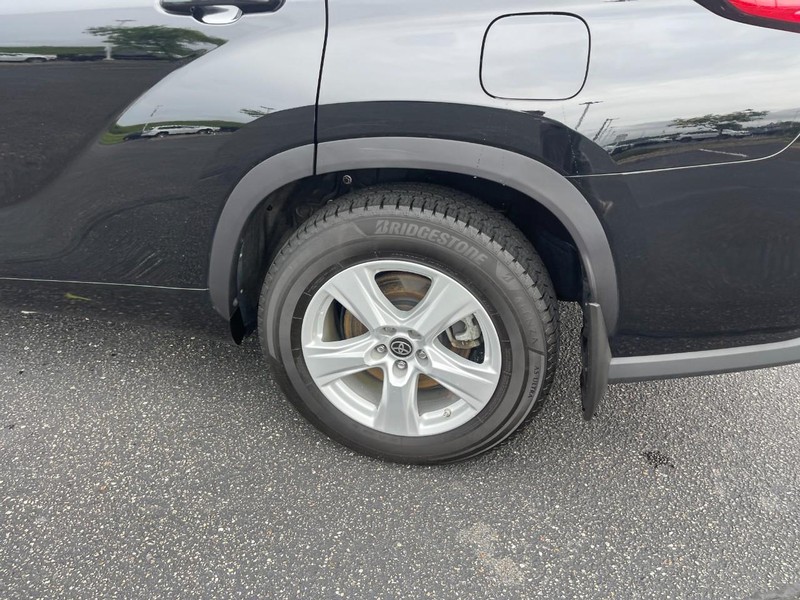 Toyota Highlander Vehicle Image 05