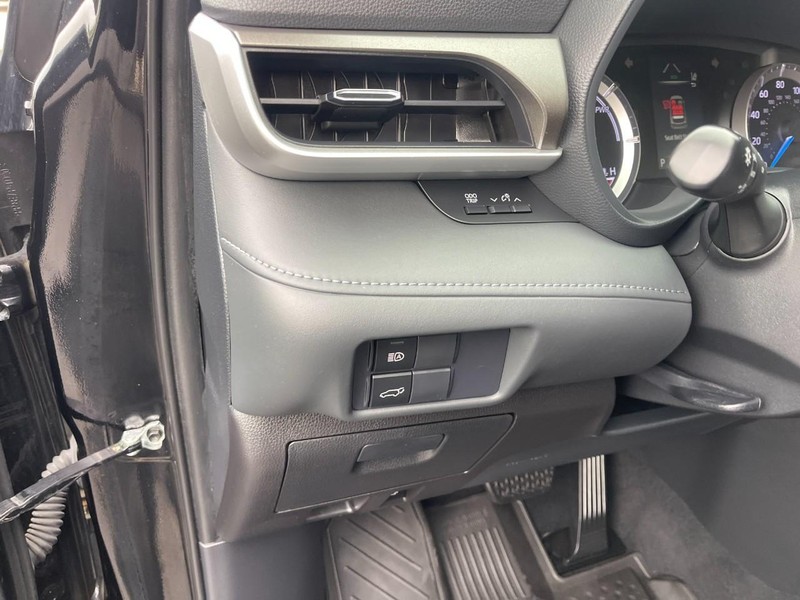Toyota Highlander Vehicle Image 19