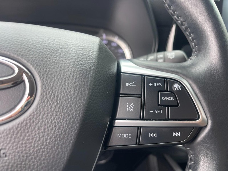 Toyota Highlander Vehicle Image 22