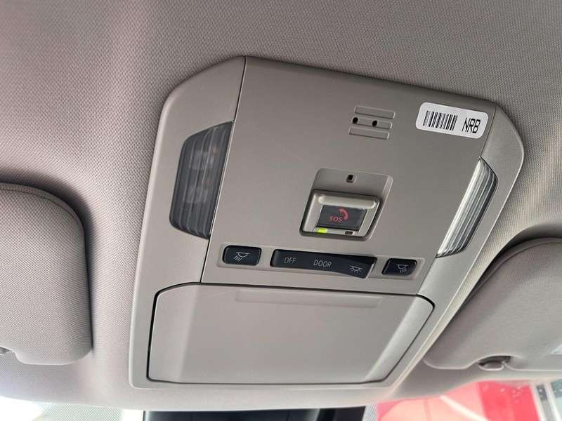 Toyota Highlander Vehicle Image 28