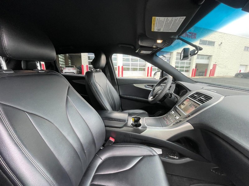 Lincoln MKX Vehicle Image 03