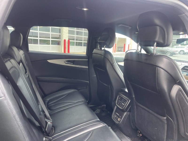 Lincoln MKX Vehicle Image 04