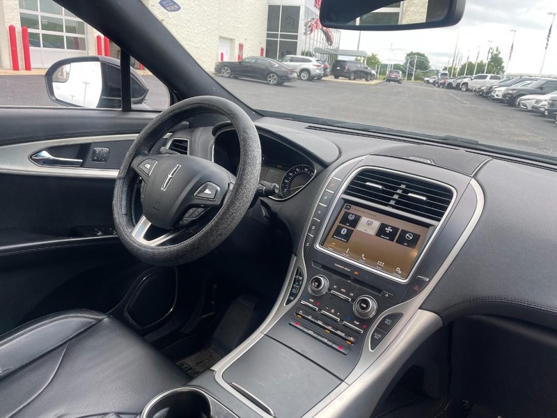 Lincoln MKX Vehicle Image 05